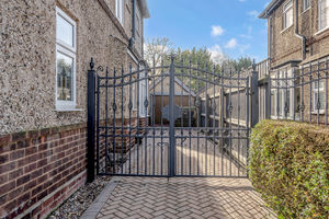 Photo 27- click for photo gallery